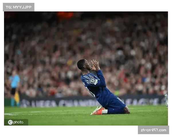 解析巴黎圣日耳曼4-3-3体系 登贝莱伪九号角色激活进攻